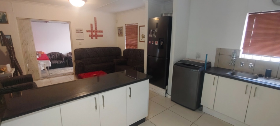 3 Bedroom Property for Sale in Rondevlei Park Western Cape